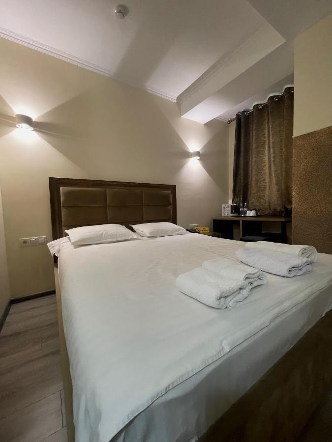Hotel Nova Bishkek Ngoại thất bức ảnh
