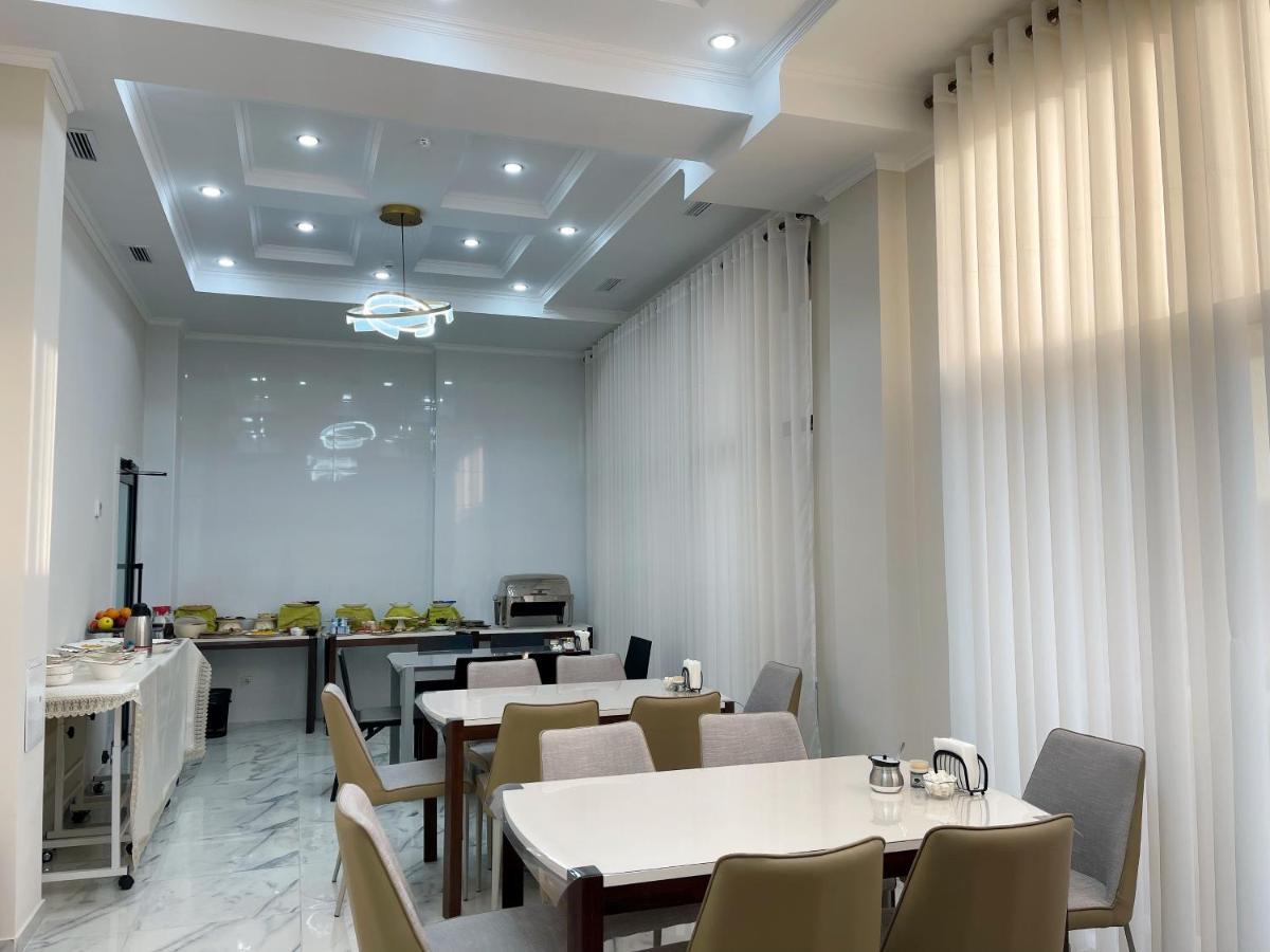 Hotel Nova Bishkek Ngoại thất bức ảnh