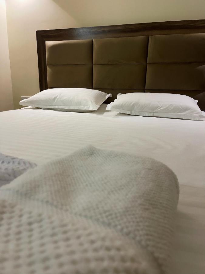 Hotel Nova Bishkek Ngoại thất bức ảnh