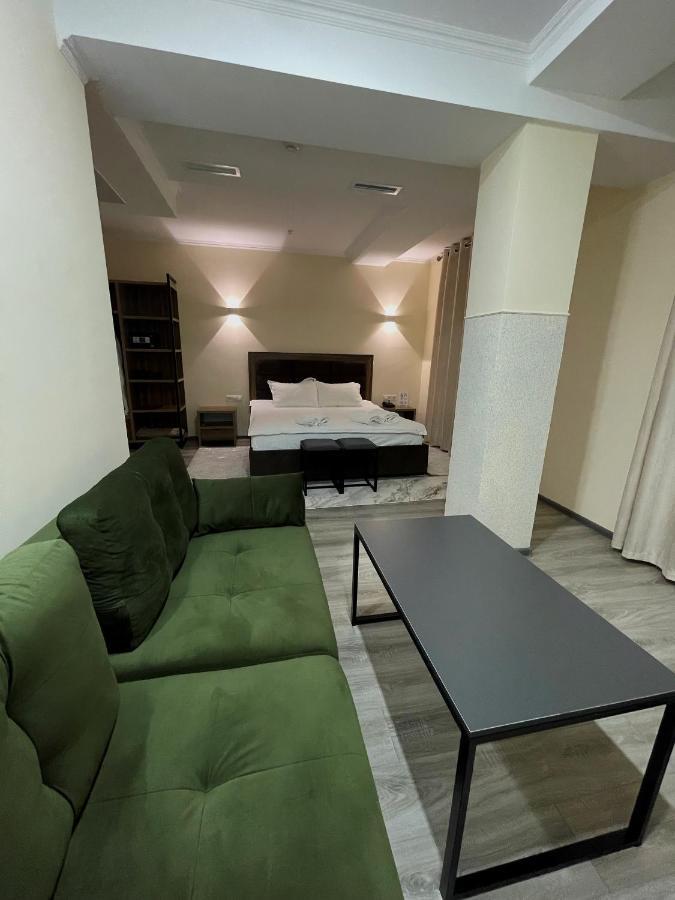 Hotel Nova Bishkek Ngoại thất bức ảnh